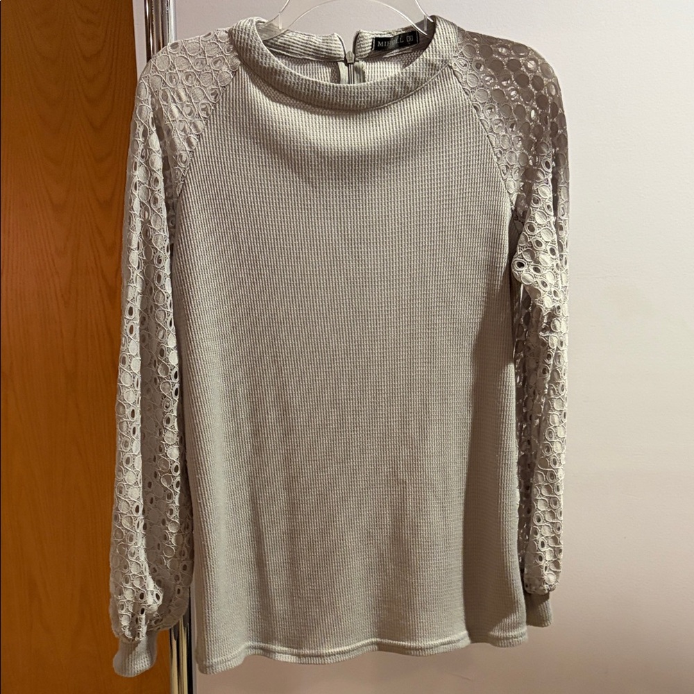 Elegant Lace Sleeve Women's Top